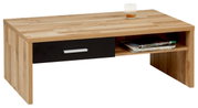 Moderner Couchtisch aus Holz mit einer schwarzen Schublade und einem offenen Fach, seitliche Perspektive.