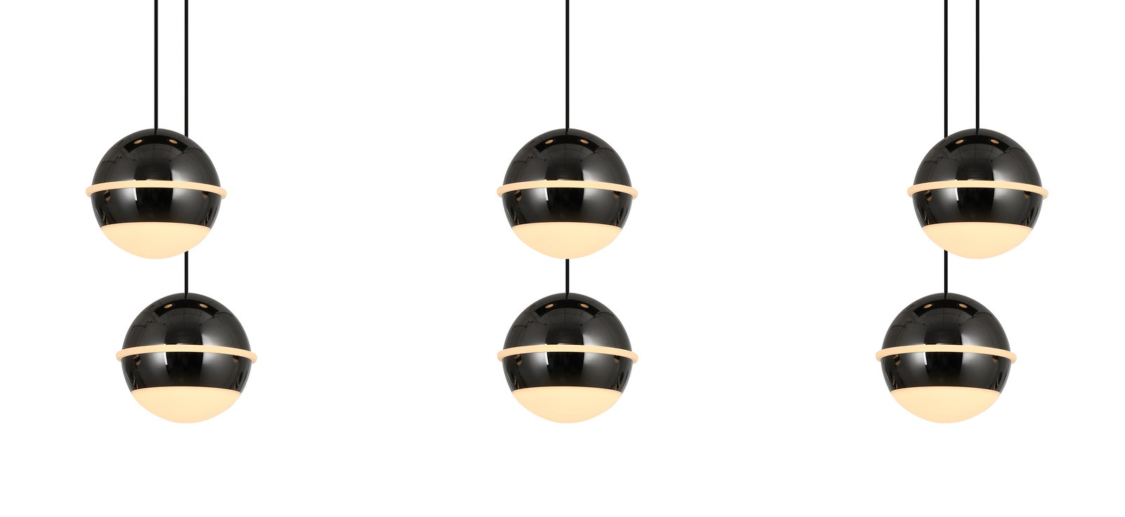 Drei moderne LED-Pendelleuchten in kugelförmigem Design, schwarz glänzend mit warmweißer Beleuchtung, aus der Vorderansicht.