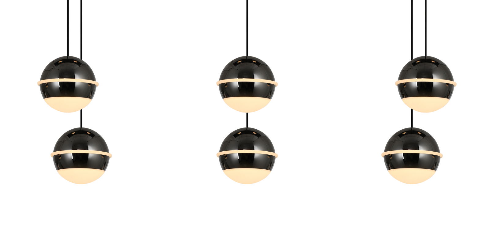 Drei moderne LED-Pendelleuchten in kugelförmigem Design, schwarz glänzend mit warmweißer Beleuchtung, aus der Vorderansicht.