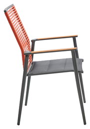 Moderner Sessel mit roter Rückenlehne und grauem Sitz, seitliche Perspektive