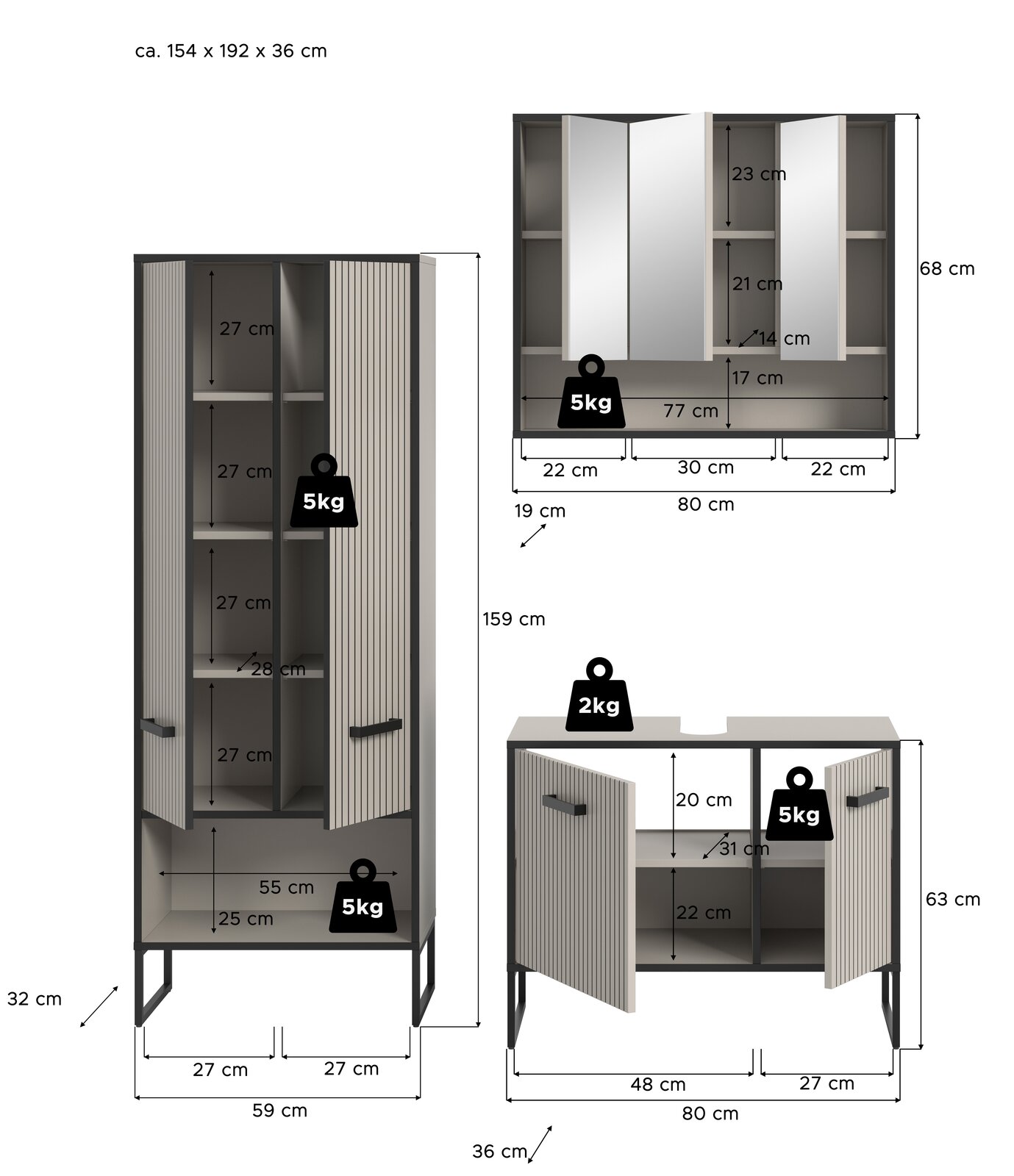 Badkombination bestehend aus einem hohen Schrank, einem Spiegelschrank und einem Unterschrank, alle in moderner Optik mit gerillten Türen und schwarzen Griffen, seitliche Perspektive.