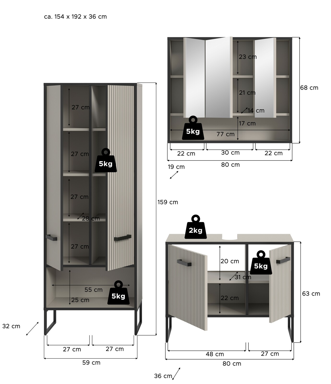 Badkombination bestehend aus einem hohen Schrank, einem Spiegelschrank und einem Unterschrank, alle in moderner Optik mit gerillten Türen und schwarzen Griffen, seitliche Perspektive.
