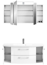 Frontale Ansicht einer modernen Badkombination mit einem Spiegelschrank und einem Waschbeckenunterschrank in Weiß, beide mit offenen Türen.