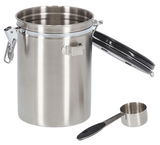 Edelstahl-Kaffeedose mit offenem Deckel und passendem Messlöffel, seitliche Perspektive