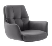 Grauer Armlehnstuhl aus Leder, Vorderansicht mit leichtem Winkel von der Seite