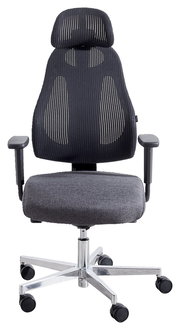 Ergonomischer Drehstuhl mit Netzrückenlehne und Kopfstütze, grauer Sitzpolsterung, Armlehnen und verchromtem Fußkreuz, Vorderansicht.