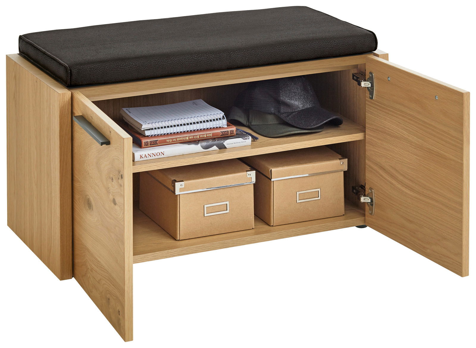 XL-Garderobenbank aus Holz mit schwarzem Sitzpolster, offene Türen zeigen Stauraum mit Regalen und Kartons, seitliche Perspektive