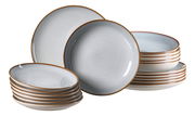 Set aus 18 Tellern der Serie Portofino, seitliche Perspektive, mit elegantem Randdesign in Erdtönen.