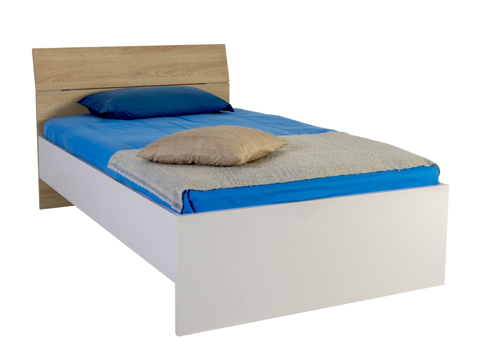 XORA Bed MACCHIATO Modern eenpersoonsbed met wit bedframe en houten hoofdeinde, opgemaakt met blauw beddengoed en een grijze deken, in een schuin vooraanzicht van links naar rechts op een witte achtergrond