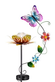 Bunte Solarleuchte in Form einer Blume mit Schmetterling und dekorativen Blüten, seitliche Perspektive