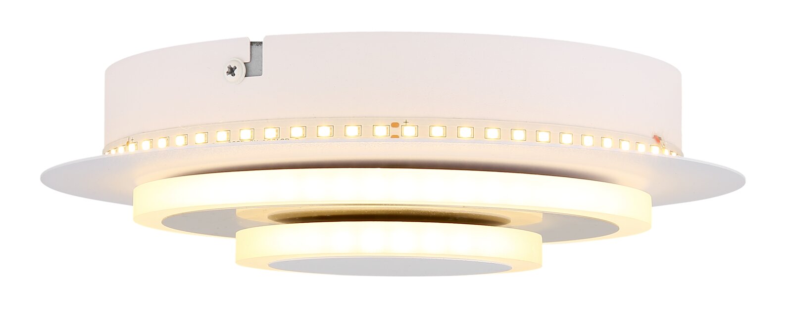 Runde, weiße LED-Deckenleuchte mit mehrstufigem Ring-Design und warmweiß leuchtendem Diffusor, Ansicht leicht von unten (Untersicht) vor weißem Hintergrund