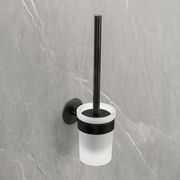 Schwarze WC-Garnitur Meleto, Wandmontage, seitliche Perspektive, auf grauem Hintergrund.