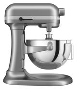 Seitliche Ansicht der silbernen Küchenmaschine Heavy Duty 5,2L mit Rührschüssel.