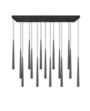 Moderne Pendelleuchte mit mehreren schwarzen, konischen Lampenschirmen, von unten betrachtet.