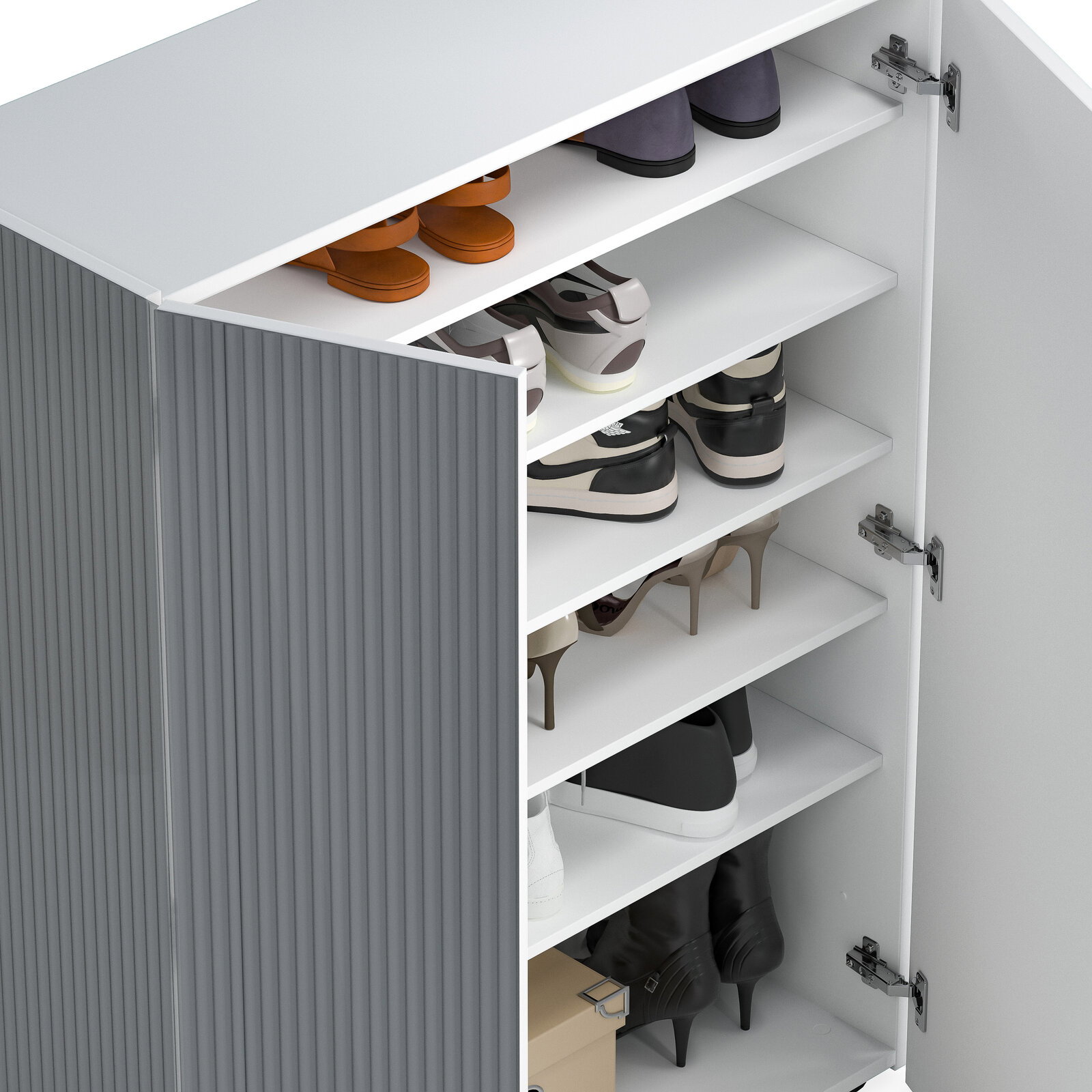 Schuhschrank mit geöffneter Tür, seitliche Perspektive, zeigt mehrere Regalböden mit verschiedenen Schuhen.