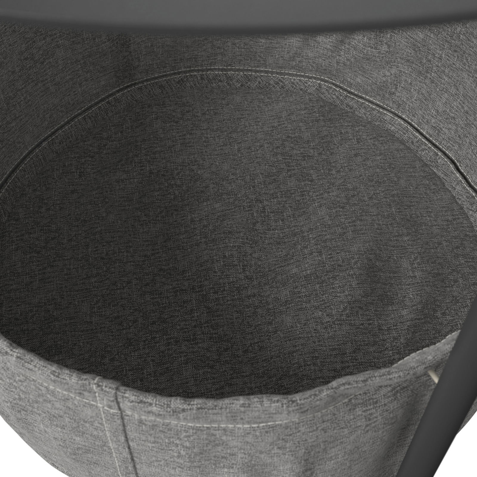 Nahaufnahme eines grauen Beistelltisches mit Stoffkorb, von oben betrachtet.