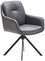 Grauer Armlehnstuhl mit gepolsterter Sitzfläche und Rückenlehne, auf schwarzem Metallgestell, seitliche Perspektive