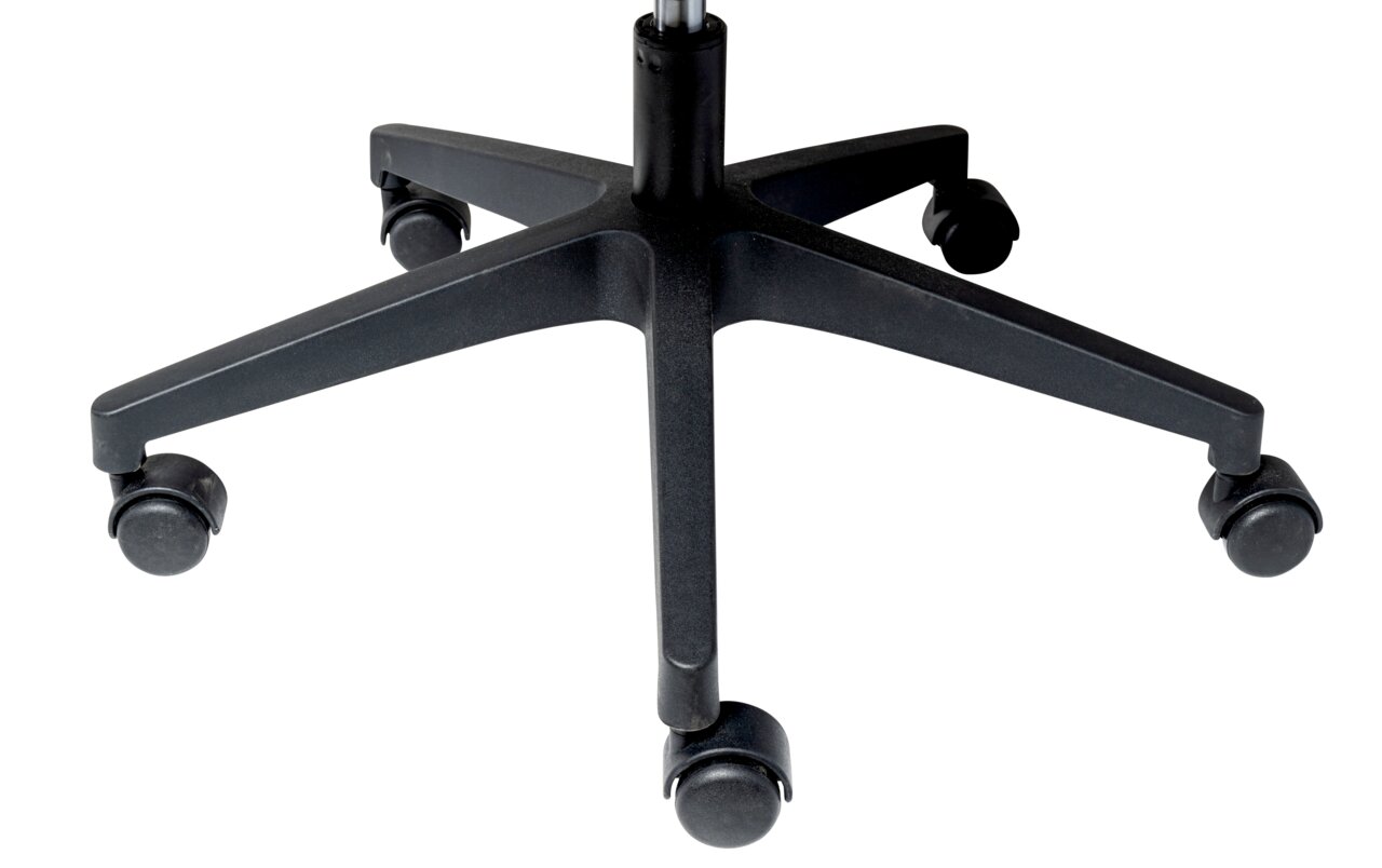 Nahaufnahme der Basis eines Drehstuhls mit fünf Rollen, von oben betrachtet.