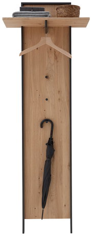 Garderoben-Set mit Holzpaneel, Kleiderbügel, Regalfach mit gefalteten Textilien und Korb, frontal betrachtet