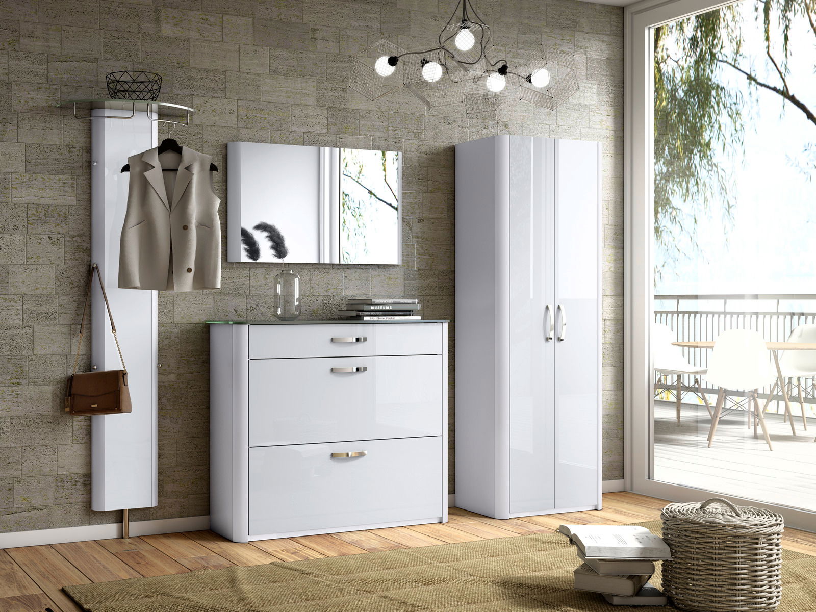 Moderne Garderobe in einem hellen Raum mit Spiegel, Kleiderhaken und Schrank, seitliche Perspektive