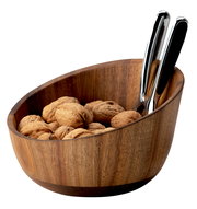 Holzschale mit Walnüssen und einem Nussknacker, seitliche Perspektive