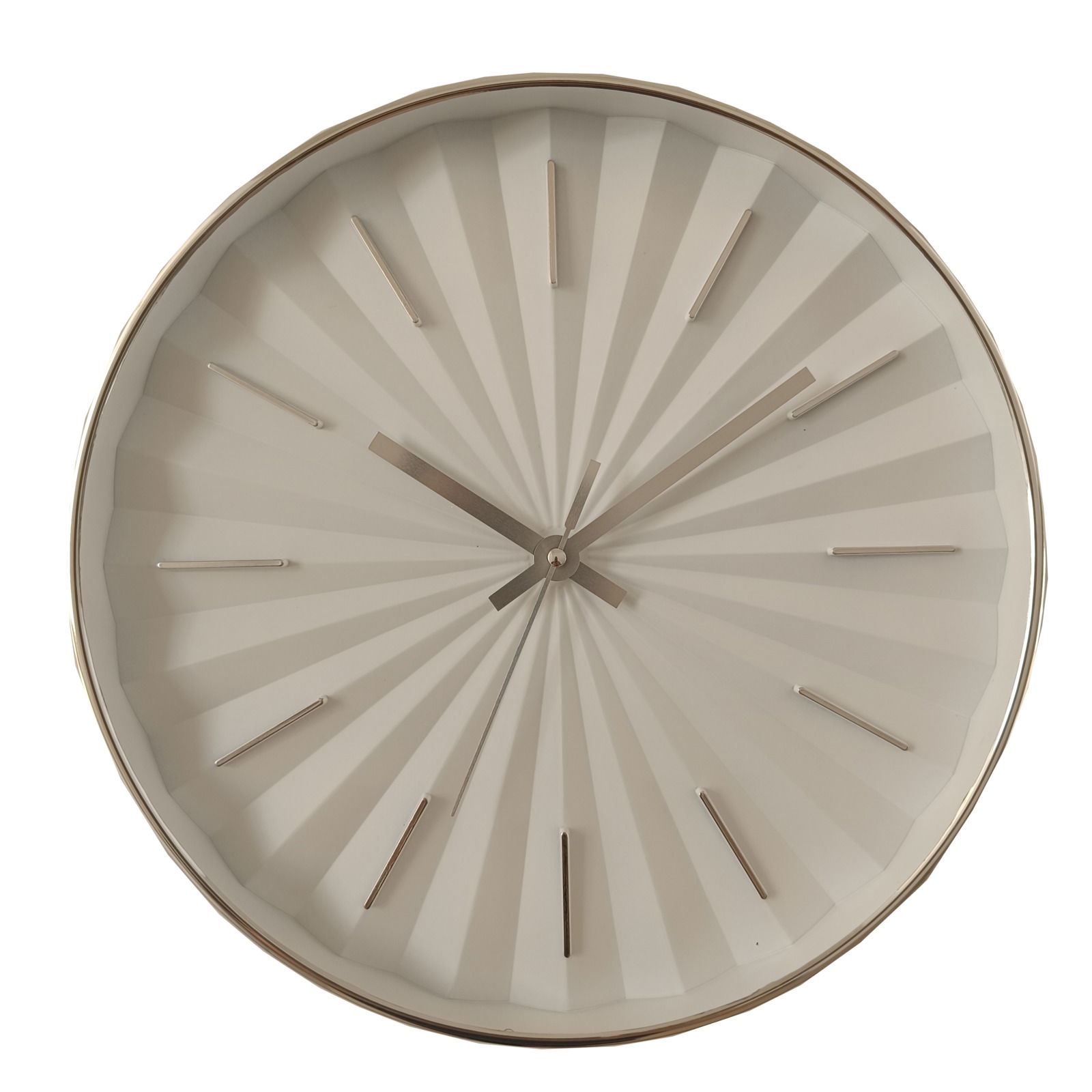 Moderne Wanduhr mit radialem Design und silbernen Zeigern, frontal abgebildet.