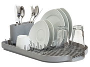 Geschirrabtropfständer aus grauem Kunststoff mit Besteckhalter, Teller, Tassen und Gläsern, seitliche Perspektive