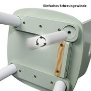 Unterseite eines Kindertisches mit einfachem Schraubgewinde zur Befestigung der Tischbeine.