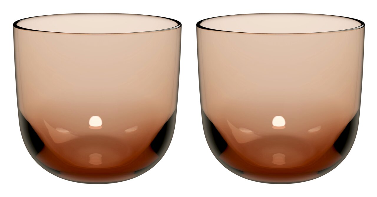 Like by Villeroy & Boch Set van 2 waterglazen LIKE CLAY Zwei braune Wassergläser in einem Set, frontal fotografiert.