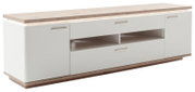 Modern dressoir/lowboard in wit met een blad en onderstel in houtlook, twee deuren, twee lades en open vakken met metalen handgrepen, vrijstaand tegen een witte achtergrond, perspectivisch aanzicht van voren, licht schuin