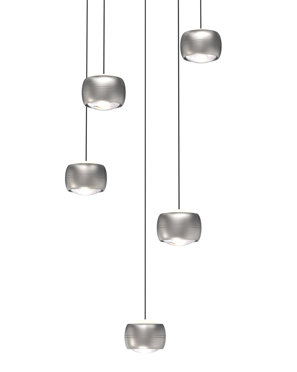 Moderne LED-Pendelleuchte mit fünf silbernen Lampenschirmen, hängend aus der Vogelperspektive.