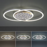 Moderne Deckenleuchte aus Stahl mit zwei leuchtenden Ringen und einem zentralen LED-Panel, Ansicht von unten.