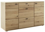 Holz-Sideboard mit mehreren Schubladen und Türen, aus hellem Holz mit natürlicher Maserung, seitliche Perspektive