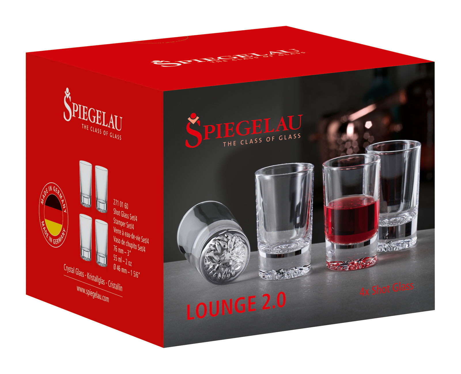 Vierer-Set Schnapsgläser von Spiegelau, präsentiert in einer stilvollen Verpackung mit einem Glas in Nahaufnahme und drei gefüllten Gläsern im Hintergrund. Perspektive: Schräg von vorne.