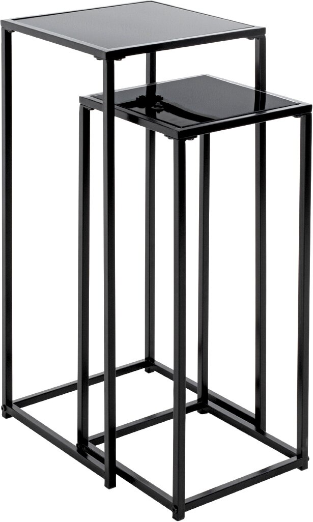 Zweiteiliger, ineinander schiebbarer Beistelltisch/Nestingtisch aus schwarzem Metall mit quadratischen Ablagen, freigestellt auf Weiß, Ansicht schräg von vorne