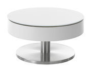 Moderner runder Couchtisch in Weiß mit Glasplatte und Metallfuß, seitliche Perspektive