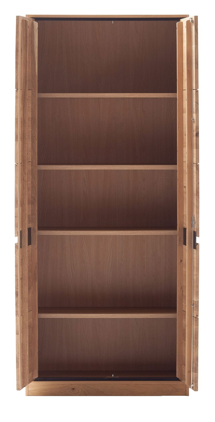 Offener Aktenschrank aus Holz mit zwei Türen und mehreren Regalböden, frontal betrachtet.