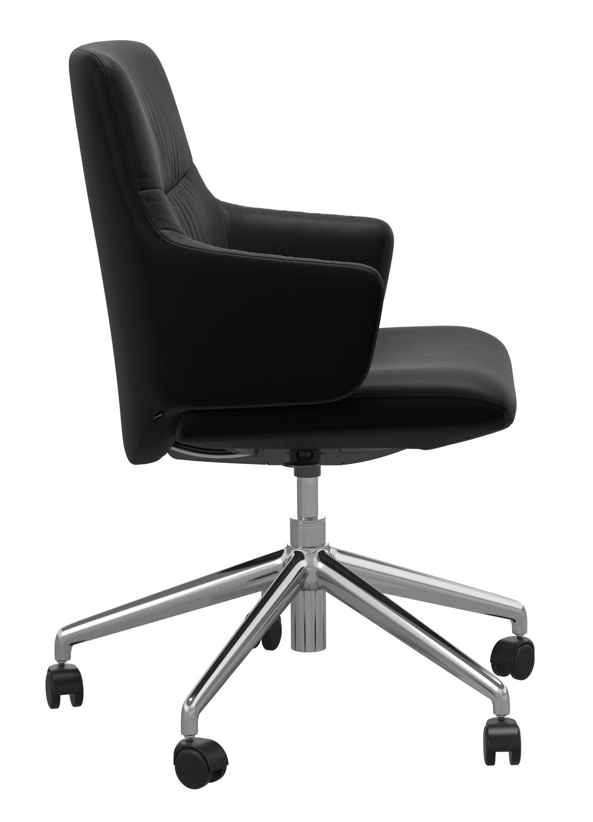 Seitenansicht eines schwarzen Stressless Drehstuhls MINT mit verchromtem Fußkreuz und Rollen.