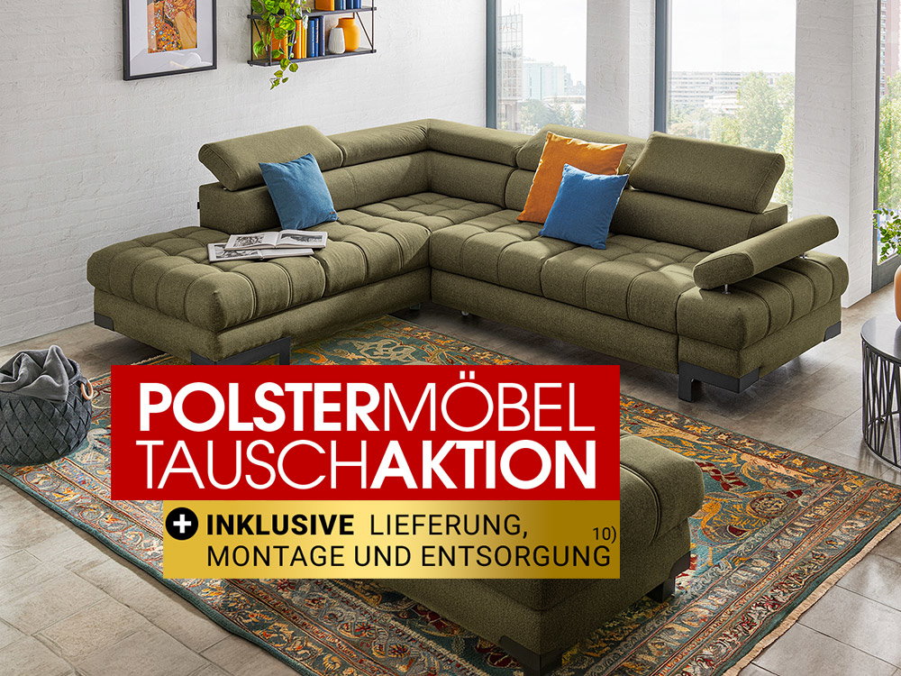 Modernes grünes Ecksofa mit Hocker auf gemustertem Teppich, Aktion Polstermöbel-Tausch inkl. Lieferung