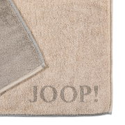 Beige Badematte mit grauem Rand und aufgesticktem 'JOOP!' Logo, Draufsicht