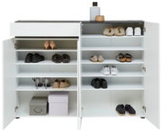 XXL-Schuhschrank mit vier Türen und einer Schublade, gefüllt mit verschiedenen Schuhen, aus der frontalen Perspektive betrachtet.