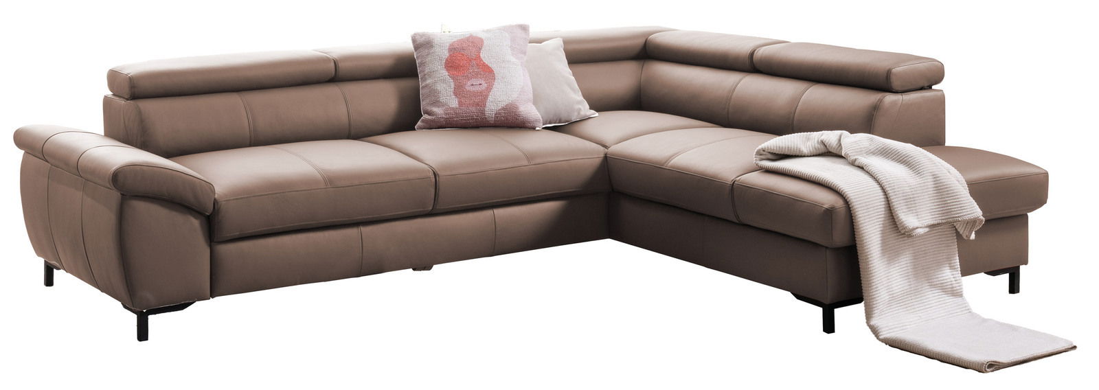 Zurbrüggen Ecksofa LENO 2.0 Eckgarnitur in braunem Leder mit Kissen und Decke, Perspektive von vorne links