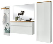 Modernes Garderoben-Set in Weiß mit Holzablagen, bestehend aus Garderobenpaneel mit Haken und Ablage, Wandspiegel, schwebender Kommode und hohem Schrank, freigestellt in frontaler Ansicht.
