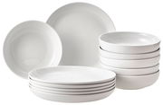 Weißes 12-teiliges Tafelservice aus Porzellan, bestehend aus flachen und tiefen Tellern, seitliche Perspektive