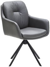 Grauer Armlehnstuhl mit gepolsterter Sitzfläche und Rückenlehne, auf schwarzem Metallgestell, seitliche Perspektive