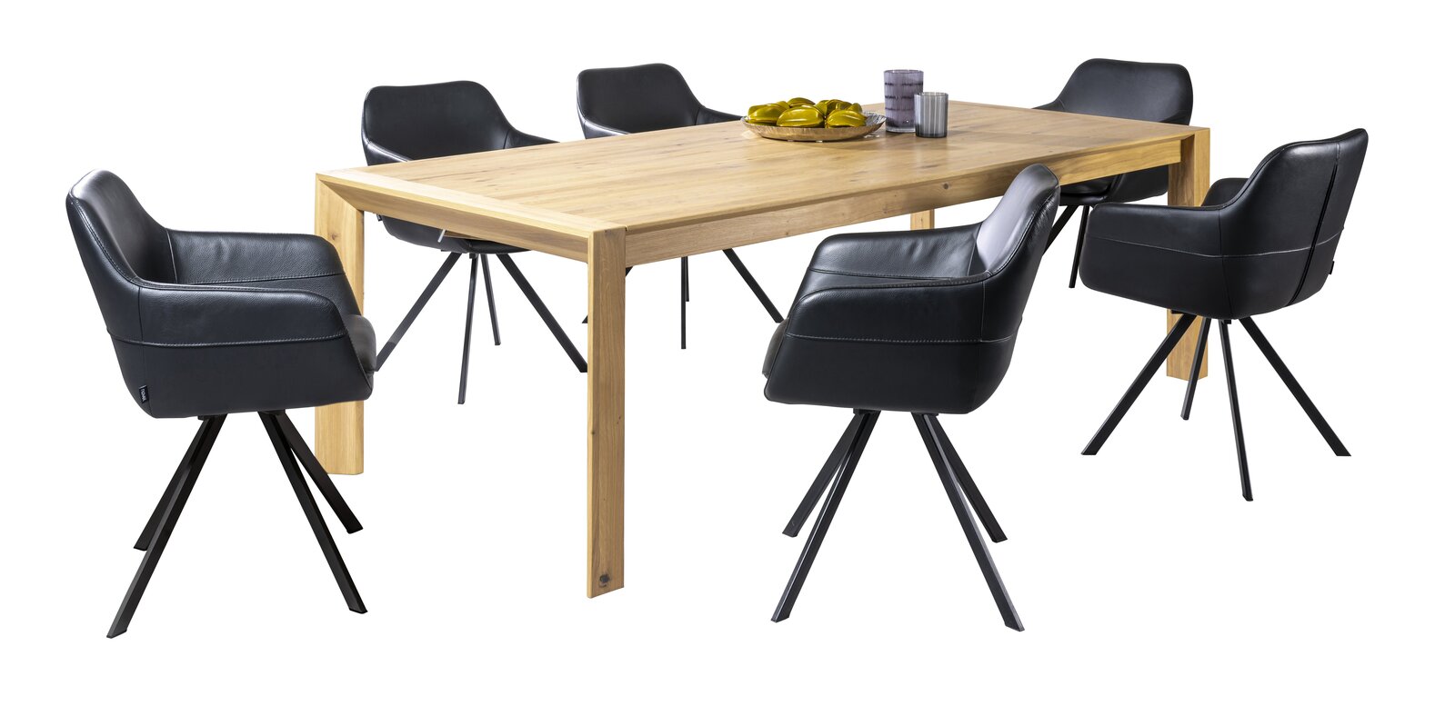 Linea Natura Esstisch MARIANE Moderner Esstisch aus Holz mit sechs schwarzen Stühlen, seitliche Perspektive