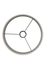 Ansicht von oben auf einen runden, weißen Lampenschirm mit Metallstreben.