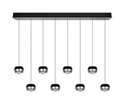 Moderne hanglamp met acht bolvormige lampen, gezien vanaf de voorkant.