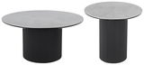 Zwei runde Tische mit grauer Marmorplatte und schwarzem, geripptem Zylinderfuß, seitliche Perspektive.