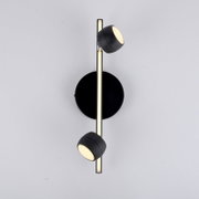 Moderne zwarte plafondlamp met twee verstelbare spotjes, gezien van bovenaf.